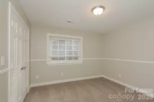 9101 Brightleaf Pl, Charlotte, NC 28269 - Photo 12