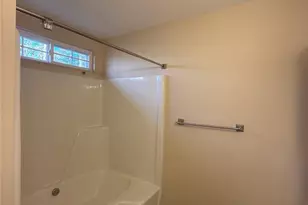 12026 Cheviott Hill Ln, Charlotte, NC 28213 - Photo 10