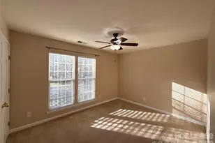 12026 Cheviott Hill Ln, Charlotte, NC 28213 - Photo 14