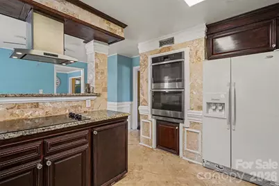 7144 Chapparall Lane, Charlotte, NC 28215 - Photo 12