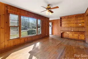 118 Rutledge Dr, Hendersonville, NC 28739 - Photo 10