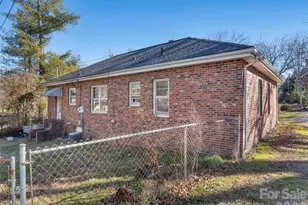 118 Rutledge Dr, Hendersonville, NC 28739 - Photo 24