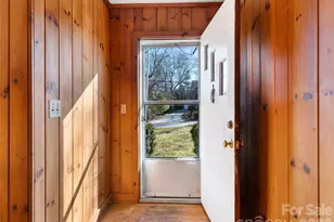 118 Rutledge Dr, Hendersonville, NC 28739 - Photo 8