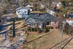 118 Rutledge Dr, Hendersonville, NC 28739 - Photo 4