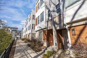 5011 York Park Ln, Charlotte, NC 28217 - Photo 2