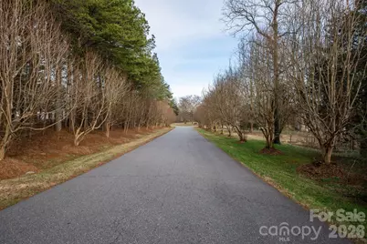 2301 Willow Creek Drive, Newton, NC 28658 - Photo 30