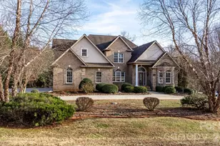 2301 Willow Creek Dr, Newton, NC 28658 - Photo 1