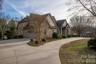 2301 Willow Creek Dr, Newton, NC 28658 - Photo 12