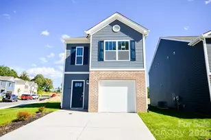 13 Caroline Vly Ln, Hendersonville, NC 28792 - Photo 1