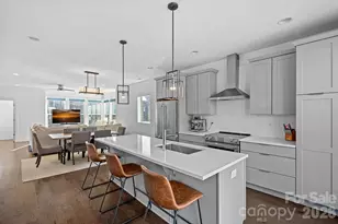 214 Wesley Heights Way, Charlotte, NC 28208 - Photo 10