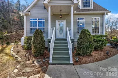 387 Goodview Drive, Hendersonville, NC 28792 - Photo 2
