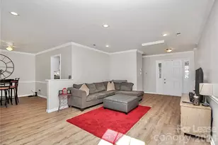 8729 Timbercrest Cir, Charlotte, NC 28226 - Photo 6