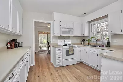 8729 Timbercrest Circle, Charlotte, NC 28226 - Photo 12