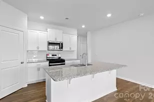 23 Ridgehaven Dr, Waynesville, NC 28786 - Photo 6