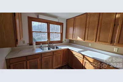 212 Old Dale Road, Spruce Pine, NC 28777 - Photo 14