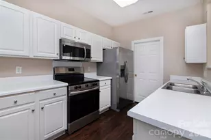 2425 Ryerson Ct, Charlotte, NC 28213 - Photo 8