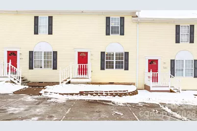 1055 19th Street NE, Hickory, NC 28601 - Photo 1