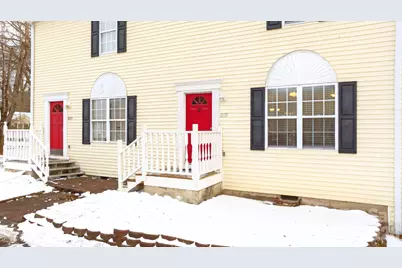 1055 19th Street NE, Hickory, NC 28601 - Photo 2