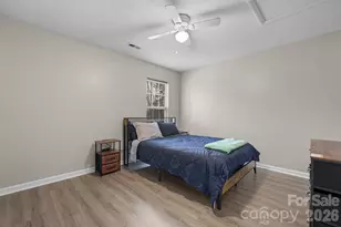 1055 19th St NE, Hickory, NC 28601 - Photo 14