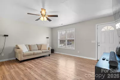 1055 19th Street NE, Hickory, NC 28601 - Photo 6