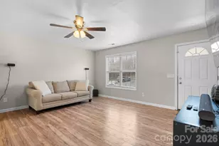 1055 19th St NE, Hickory, NC 28601 - Photo 6