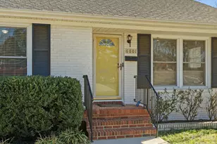 6801 Starcrest Dr, Charlotte, NC 28210 - Photo 2