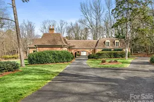 2750 Loch Ln, Charlotte, NC 28226 - Photo 6