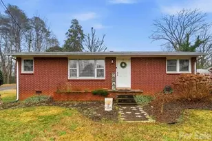 1519 N Frye Ave, Newton, NC 28658 - Photo 1