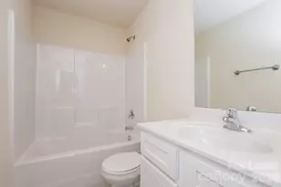 7604 Malden Park Dr, Charlotte, NC 28215 - Photo 14