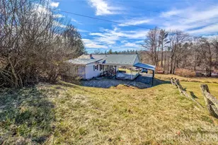 97 Tom Sparks Rd, Spruce Pine, NC 28777 - Photo 28