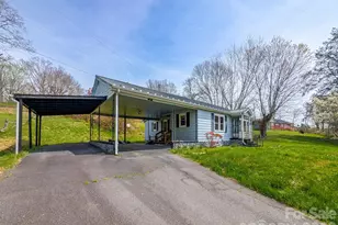 97 Tom Sparks Rd, Spruce Pine, NC 28777 - Photo 2