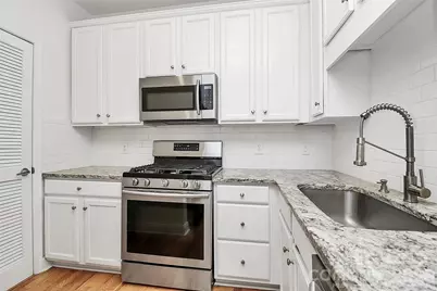 558 Oakland Avenue, Charlotte, NC 28204 - Photo 8