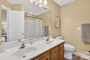 1049 Park West Dr, Charlotte, NC 28209 - Photo 22