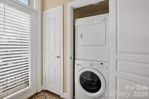 1049 Park West Dr, Charlotte, NC 28209 - Photo 14