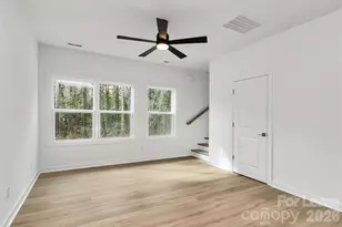 3956 Hager Dr, Charlotte, NC 28208 - Photo 6