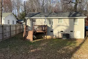 1828 Finchley Dr, Charlotte, NC 28215 - Photo 16