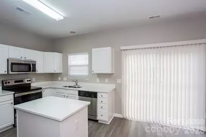 12013 Cheviott Hill Lane, Charlotte, NC 28213 - Photo 6