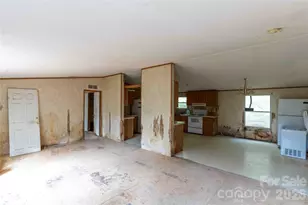 190 Pinewood Knoll Dr, Hendersonville, NC 28739 - Photo 2