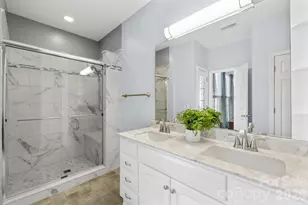 5244 Hickory Knoll Ln, Mount Holly, NC 28120 - Photo 18