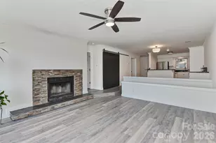 7332 Lake Front Dr, Charlotte, NC 28278 - Photo 12