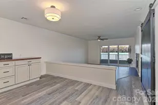 7332 Lake Front Dr, Charlotte, NC 28278 - Photo 8