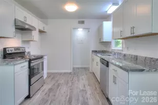 1015 Sharon Dr, Waxhaw, NC 28173 - Photo 2