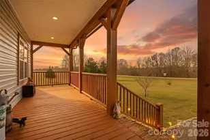 445 Warren Rd, Taylorsville, NC 28681 - Photo 4