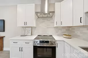 109 N Smallwood Pl, Charlotte, NC 28216 - Photo 18