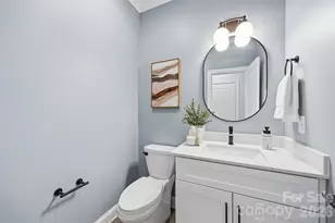 109 N Smallwood Pl, Charlotte, NC 28216 - Photo 8