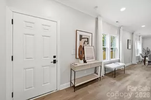 109 N Smallwood Pl, Charlotte, NC 28216 - Photo 2