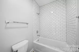 109 N Smallwood Pl, Charlotte, NC 28216 - Photo 22