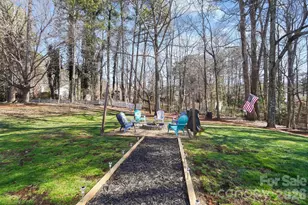 6904 Reedy Creek Rd, Charlotte, NC 28215 - Photo 2