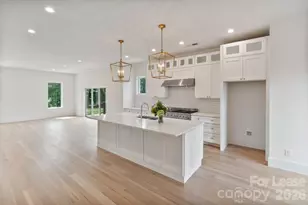 129 French St, Charlotte, NC 28216 - Photo 2