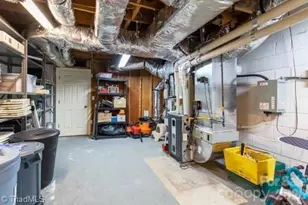 1405 Lyndhurst Dr, High Point, NC 27262 - Photo 36